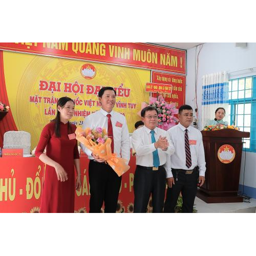 PHÁT HUY SỨC MẠNH ĐẠI ĐOÀN KẾT TOÀN DÂN, ĐỔI MỚI VÀ NÂNG CAO HIỆU QUẢ HOẠT ĐỘNG MẶT TRẬN TỔ QUỐC, THỰC HÀNH DÂN CHỦ, TĂNG CƯỜNG SỰ ĐỒNG THUẬN XÃ HỘI, GÓP PHẦN XÂY DỰNG XÃ VĨNH TUY PHÁT TRIỂN NHANH, TO